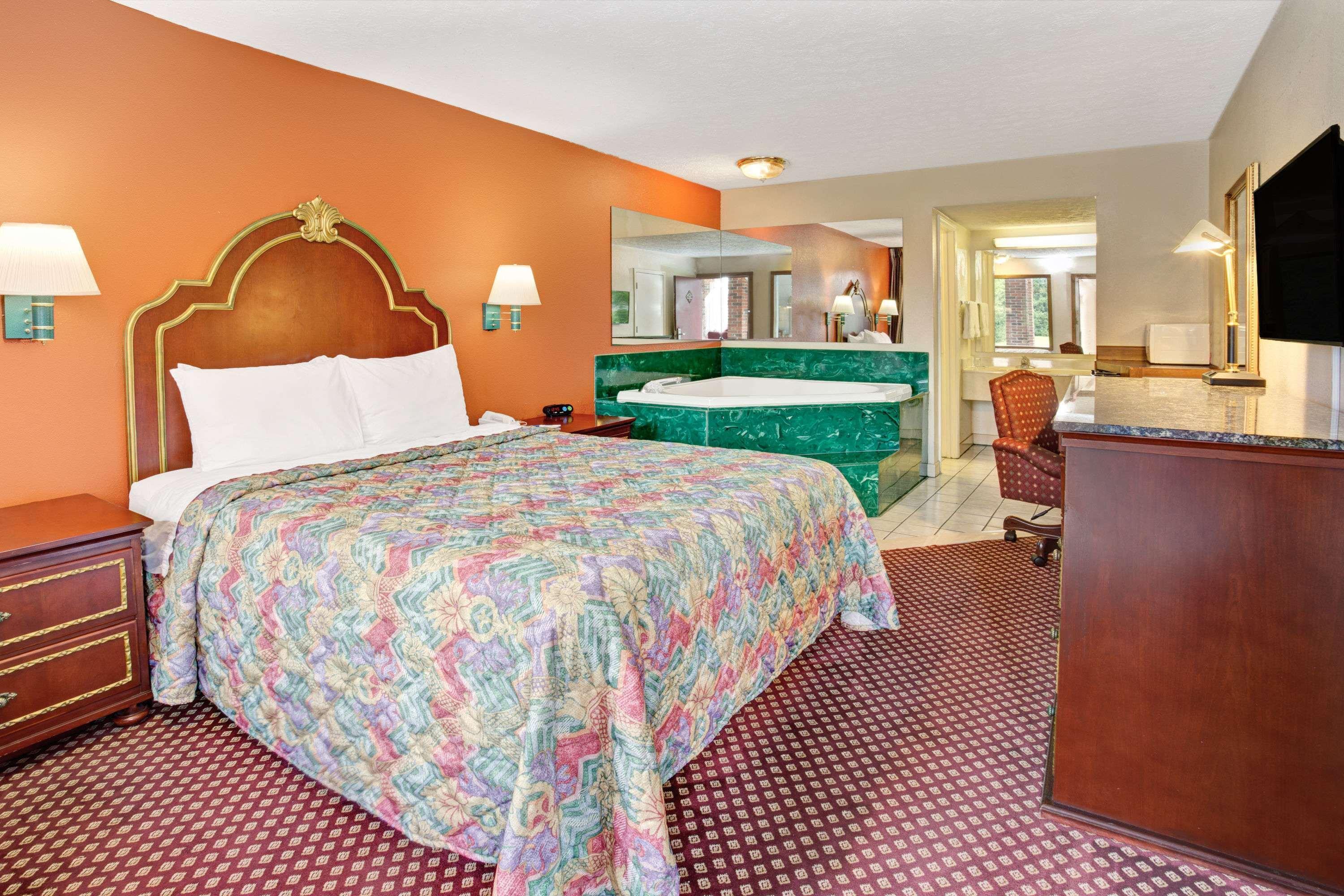Travelodge By Wyndham Sellersburg Ngoại thất bức ảnh